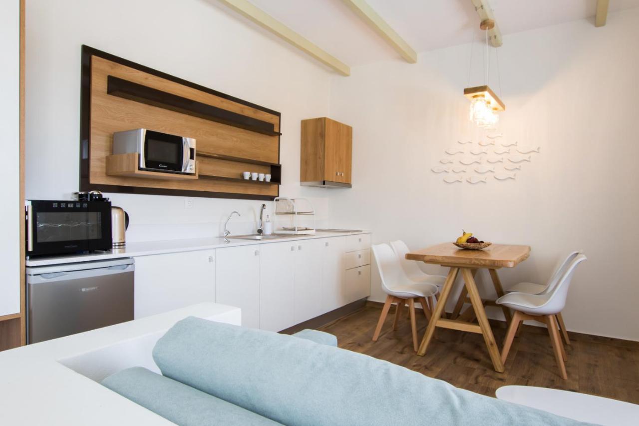 Theros Luxury Villas Damatria Exterior foto